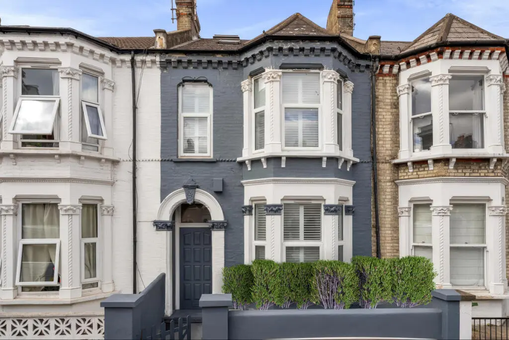 Full home refurbishment London exterior after - Victorian terrace renovation Resale Refurbs Ltd